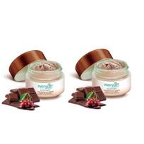 Everyuth Naturals šokoladinis ir vyšnių įdegio šalinimo šveitiklis (50 g*2 vnt.)