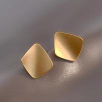 Stylish and simple square retro Hong Kong style 2024 new trendy earrings temperament earrings Korean earrings pendant earrings