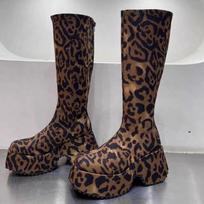 Leopardo rašto aukštakulniai batai moterims Platforminiai sniego batai Suede kvadratinės nosies batai 2024 m. Tendencijos dizainas Aukštakulniai Chelsea batai Goth Botas 35 leopardas