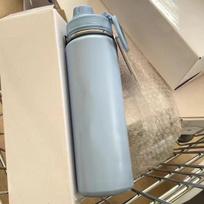 700 ml Didelės Talpos Vienspalvis Izoliuotas Vandens Butelis Sportinis Virdulys Nerūdijančio Plieno Vakuuminis Nešiojamas Lauko Vandens Butelis 700ml