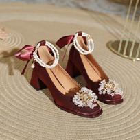 Square head high heels thick heel red wedding shoes pearl one-word strap middle heel Mary Jane shoes not tired bridesmaid shoes 34 bordinė