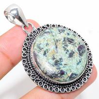 Rubino-Fuchsite brangakmenio rankų darbo 925 svarų sterlingų sidabro papuošalo pakabukas 2,05  W1m47 gray