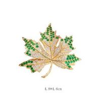 Luxury Design Suit Pin Flash Diamond Maple Leaf Brooch Women'S High-End Coat Neckline Corsage Accessories 14k beige