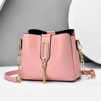Madinga moterų kibiras Crossbody Bag Senovinis kutų dizainerio „Messenger“ krepšys Aukštos kokybės PU odinis pečių krepšys Paprasta rankinė 22*10*17cm rožinė