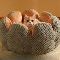 Cat Bed Petal-shaped Winter Warm Dog Beds Kennel Kitten House Soft Plush Round Basket Fluffy Puppy Cushion Mat Pet Suppiles S