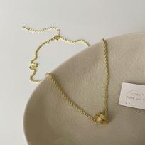 Hong Kong Style Retro Twist Knot Pendant Necklace Female Niche Personality Unique Exquisite Fashion Versatile Neck Chain Collarbone Chain