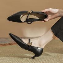 One-strap Mary Jane Shoes with Pointed Toe and Thin Heels, Shallow Mouth, No-fall-off Heels Elegant High Heels for Women 34 juoda