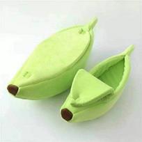 Banana-Shaped Pet House: Cozy Winter Home for Dogs and Cats Green beige