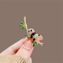 Rinhoo White Black Enamel Chinese Panda Brooch For Women Cute Cartoon Hugging Bamboo Panda Pins Animal Badge Party Jewelry Gifts beige