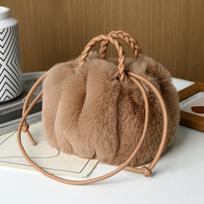 Cute pumpkin plush bag, premium texture woven shoulder strap, plush bag, autumn and winter new temperament versatile women's bag