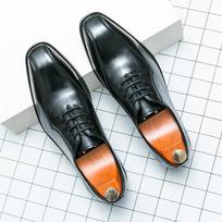 Fashion 2024 New Carving Fashion Mens Dress Shoes Luxury Summer Designer Quality Wedding Business Oxfords Shoes Man Casual Oxford Shoes 43 juoda