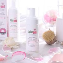 Sebamed Intymios higienos prausimosi putos pH3.8 Moteriškas prausiklis 150ml (putplasčio tipas) white