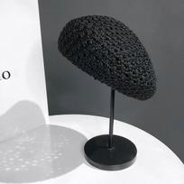 Elegantiška vyriška vienspalvė tinklelio beretė su šonine sidabrine sagtele, universali beretė, lauko apsauga nuo saulės, laisvalaikio skrybėlė, pavasaris, ruduo, kelionės, turizmas, paplūdimio atostogos ONE SIZE juoda