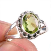 Natural Peridot Gemstone Handmade 925 Solid Silver Jewelry Ring Size 5.5 Z4m99 beige