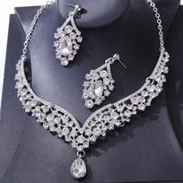 Exquisite colored crystal glass drop-shaped necklace, earrings, wedding jewelry, two-piece bridal jewelry set gray