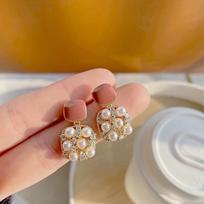 High End Retro Hong Kong Style Hepburn Style Pearl Earrings Silver Needle Earrings Women's French Autumn and Winter Style Temperament Earrings