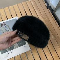 Autumn Winter Beret Cap Retro Metal Tag Velvet Forward Hat Warm Simple Fashionable Casual Versatile Beret Hats juoda