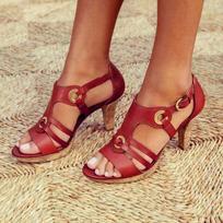 Fashion 2024 Summer Europe Women Sandals Waterproof Platform Metal Buckle High Heel Womens Shoes Gladiator Large Size Leather Sandals 5 raudona