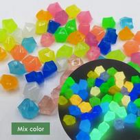 Nauji lauko šviesūs akmenys šviečia tamsoje sode Akmenukai Akvariumo Dekoracija Akvariumo Akvariumo Mix Spalva 100/200vnt/Maišelis RR21 100 Pieces