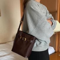 Niche Design Oil Wax Leather Small Bucket Bag for Women, Trendy Retro One-shoulder Crossbody Casual Small Bag for Women