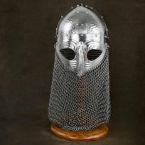 Vikingo šalmas su kalama detale ir grandininio pašto plokštės fantastinis šalmas, geriausiai tinka namų dekoravimui