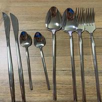 Sidabrinis 8 vnt nerūdijančio plieno stalo įrankių rinkinys 2 asmenims, stalo įrankių rinkinys vakarienei, veidrodinis poliruotas stalo įrankių rinkinys namams, restoranui, viešbučiui, vakarėliui, vestuvėms sidabras