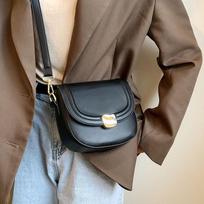 Retro pečių crossbody krepšiai moterims, metalinis užsegimas, vienspalvis mini messenger balnelio krepšys, naujausios tendencijos, moteriška rankinė 17x14x8cm juoda