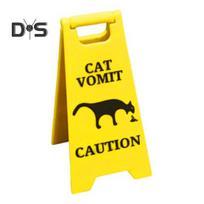 Vemiantis katinas ženklas Stovintis šuo vėmimas Atsargiai ženklas Vemiantis katinas ar šuo Juodas siluetas ženklas vonios dekorui Šmaikštus dovanėlė Cat