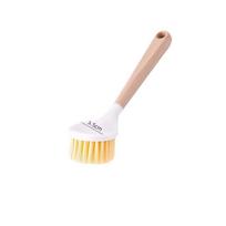 Medinis virtuvės šepetys ilgomis rankenomis – nebraižytas, atsparus aliejui, puikiai tinka puodams ir keptuvėms valyti. Plastic handle, nylon bristle