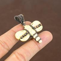 Honey Bee Bone Carving Handmade Copper Wire Wrap Pendant 1.97  q1Y32