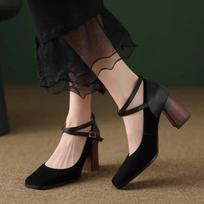 Fashion Women's Retro Square Toe Thick-soled Pumps Cross Buckle Strap Mary Jane Shoes High Heels Women's Buckle Block Heels 35 juoda