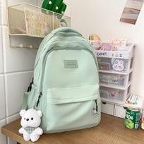 Tai kuprinė, paprasta, gaivi ir madinga, tinkama naudoti vidurinės mokyklos ir kolegijos studentams. 16 inches gray