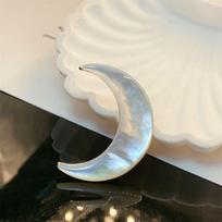 Elegant Natural Shell Moon Brooch – Retro Style Pin for Women's Collar gray