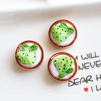 DIY Fruit Dessert Jewelry Accessories: Strawberry, Kiwi, Cream Glue, Mobile Phone Case, Shoe Buckle. Approx. 2.0cm x 2.0cm