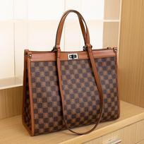 Large Capacity Tote Bag Checkerboard Grid New Women's Bag High Quality Texture One-shoulder Cross Span Bag Large Bag Handbag beige