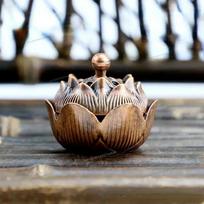 Budistiniai indai Smilkalai Lotus Smilkalai Smilkalai Archajiškas vario lydinys Sandalmedžio namų baldai Namų biuro apdaila