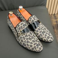Dizainerio vyriški auksiniai sidabriniai leopardo rašto odiniai laisvalaikio Brogues batai Formaliai vestuvinei suknelei Grįžtuvių avalynė Hombre 38 smėlis
