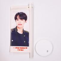 „BTS World Tour“ Finalinis „Kalbėk save“ mini vėliava „J-Hope“. white