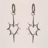 Vintage Spike Heart Earrings Minimalist Style Thorny Drop Earrings Perfect Ear Jewelry Accessory For Women And Men Daily Wear gray