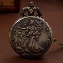 1pc Retro Fashion Bronze Quartz Pocket Watch, Souvenir Gift for Men & Women black