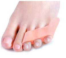 Skaidrus silikono gelio tiesintuvas skausmą malšinantis kojų pirštų apsaugas su trimis skylutėmis Little Toe Bunion pėdų priežiūros priemonės 2pcs smėlis