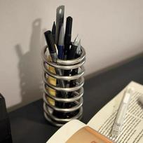 Metalinis stalinis laikiklis dantų šepetėliams/makiažo šepetėliams/kanceliarinėms prekėms/indams, dekoratyvinis laikiklis su išpjovomis, vonios kambario aksesuaras 11.5*5cm