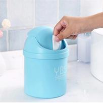 Uždengtas šiukšlių valymo kibiras, plastikinis purtymas, dulkės, automobilio šiukšlių dėžė, šiukšliadėžė, darbastalio ritininis sūpynės su dangčiu pink