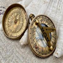 5.08cm Pocket Compass Handmade Sundial Queen Coronation Steampunk gray