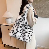 Furry bag new large-capacity shoulder bag original college student winter commuting plush tote bag women's bag 42*6*39cm