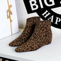 Seksualūs ir nuogi batai su paaukštintu nuožulniu kulnu, vidutiniu kulnu, užtrauktuku gale, leopardo rašto trumpi batai 40 leopardo rašto spalva