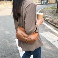Soft Leather Bag Fashion Leisure Small Crossbody Bag Women's Spring and Summer New Fashion Korean Style Shoulder Bag Texture (20cm<Max Length<30cm) black