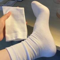 Madingos megztos blauzdinės kojinės: Y2K balto metalo etiketės rudens/žiemos moteriškų batų kojų apsaugai boneless socks balta