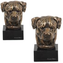 Rotveileris, Rottas, Rottie – Šuns statula, biustas ant akmeninio pagrindo, skulptūra, trofėjus šunų parodai, prekės ženklo „Art-Dog“ ruda