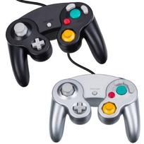 Žaidimų pultelis - Nenurodyta - Klasikinis laidinis pultelis - Juodas/Sidabrinis - Suderinamas su Nintendo Gamecube/Wii - Vibracija juoda